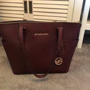 Michael Kors jet set tote